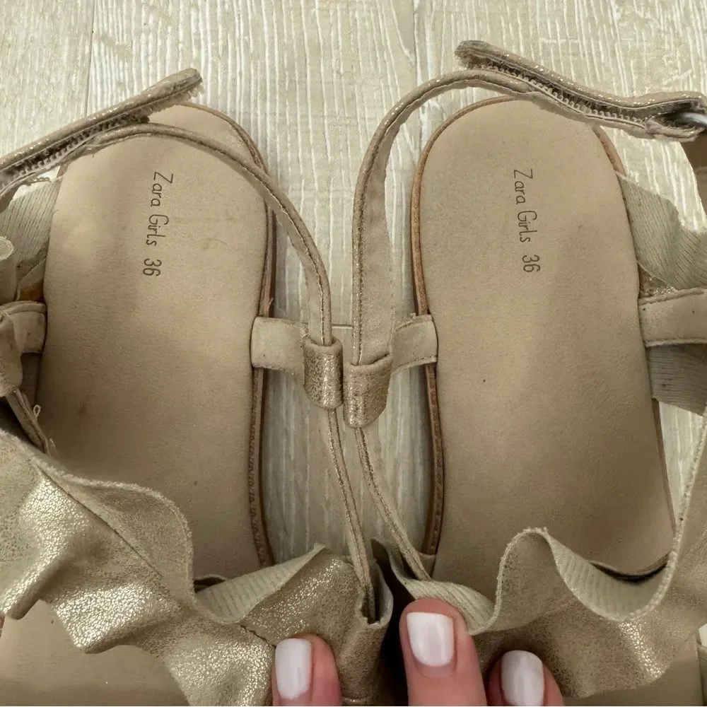 Zara Girls Gold Foil Ruffle Sandal size 36